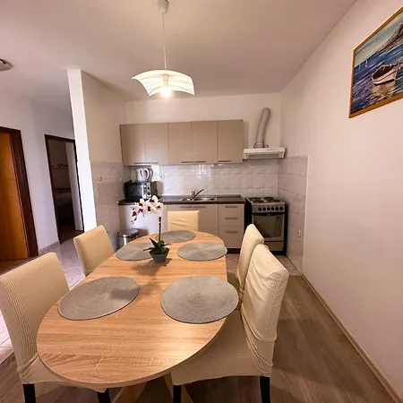 Lucija Apartment