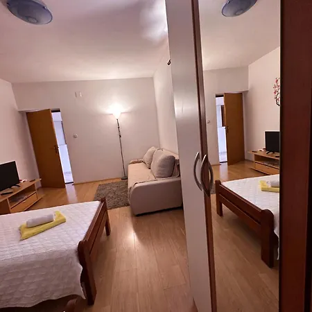 Lucija Appartement *